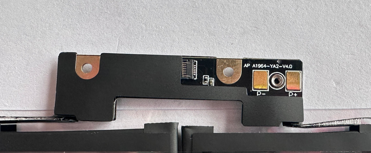 Genuine A1964 Laptop Battery for MacBook Pro 13" (A1989) Mid 2018 2019 A2251 2020 EMC 3214 EMC 3358 3348 BTO/CTO MR9Q2LL/A MR9R2LL/A MR9T2LL/A MR9V2LL/A MV962LL/A MV9A2LL/A MV962LL/A MV972LL/A 11.41V 58Wh