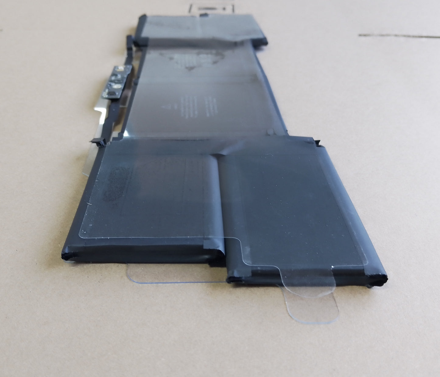 Genuine A2113 A2141 Laptop Battery for MacBook Pro Retina 16" inch Model A2141 2019 2020 Year EMC 3347 BTO/CTO MVVL2 MVVL2LL/A MVVM2 MVVM2LL/A MVVJ2 MVVJ2LL/A MVVK2 MVVK2LL/A 11.36V 99.8Wh 8790mAh with Tools