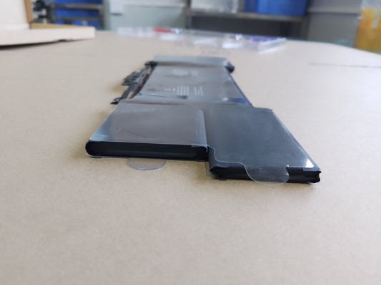 Genuine A1953 Laptop Battery for MacBook Pro 15-inch A1990 Mid 2018 2019 EMC 3215 3359 BTO/CTO MR942LL/A MR972LL/A MR932LL/A MR962LL/A MV902LL/A MV912LL/A MV922LL/A MV932LL/A MV942LL/A MV952LL/A 11.4V 83.6Wh